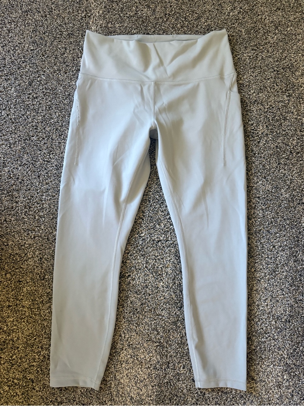 lululemon athletica Women’s Light Gray Leggings with side leg pockets
